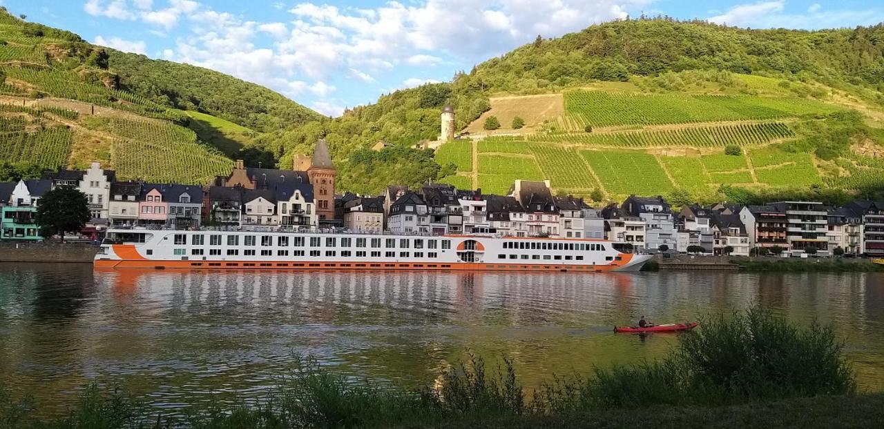 Mosel-Appartements Nehren Zell an der Mosel Exterior foto