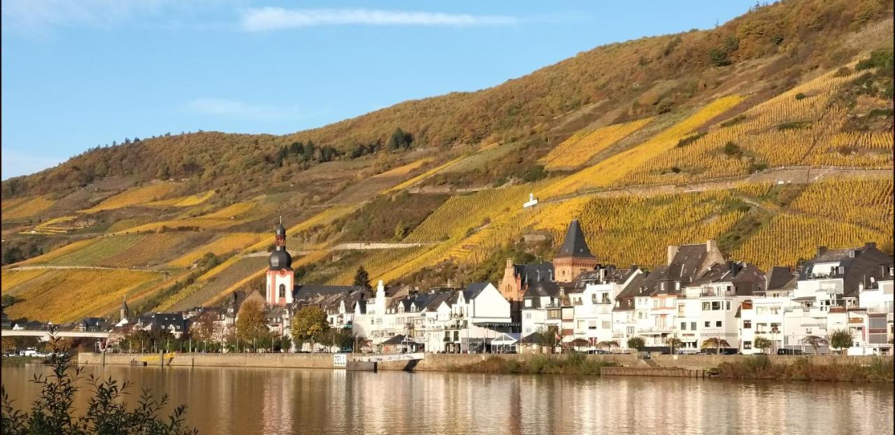Mosel-Appartements Nehren Zell an der Mosel Exterior foto